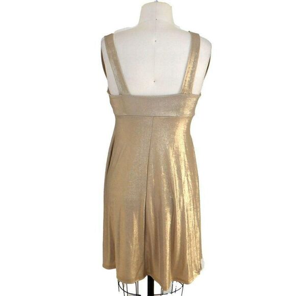 Gold Lamé stretchy flare dress - Picture 2 of 3